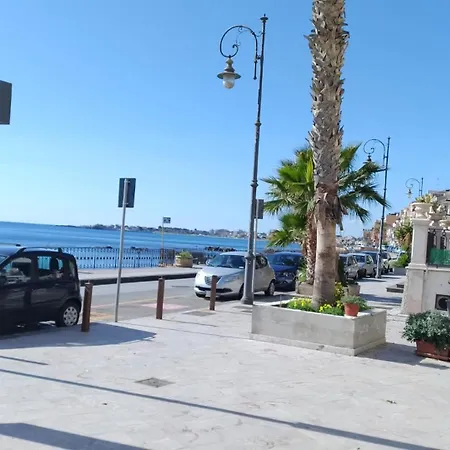Ferienwohnung Casa Del Sole Fronte Mare Giardini-Naxos Exterior foto