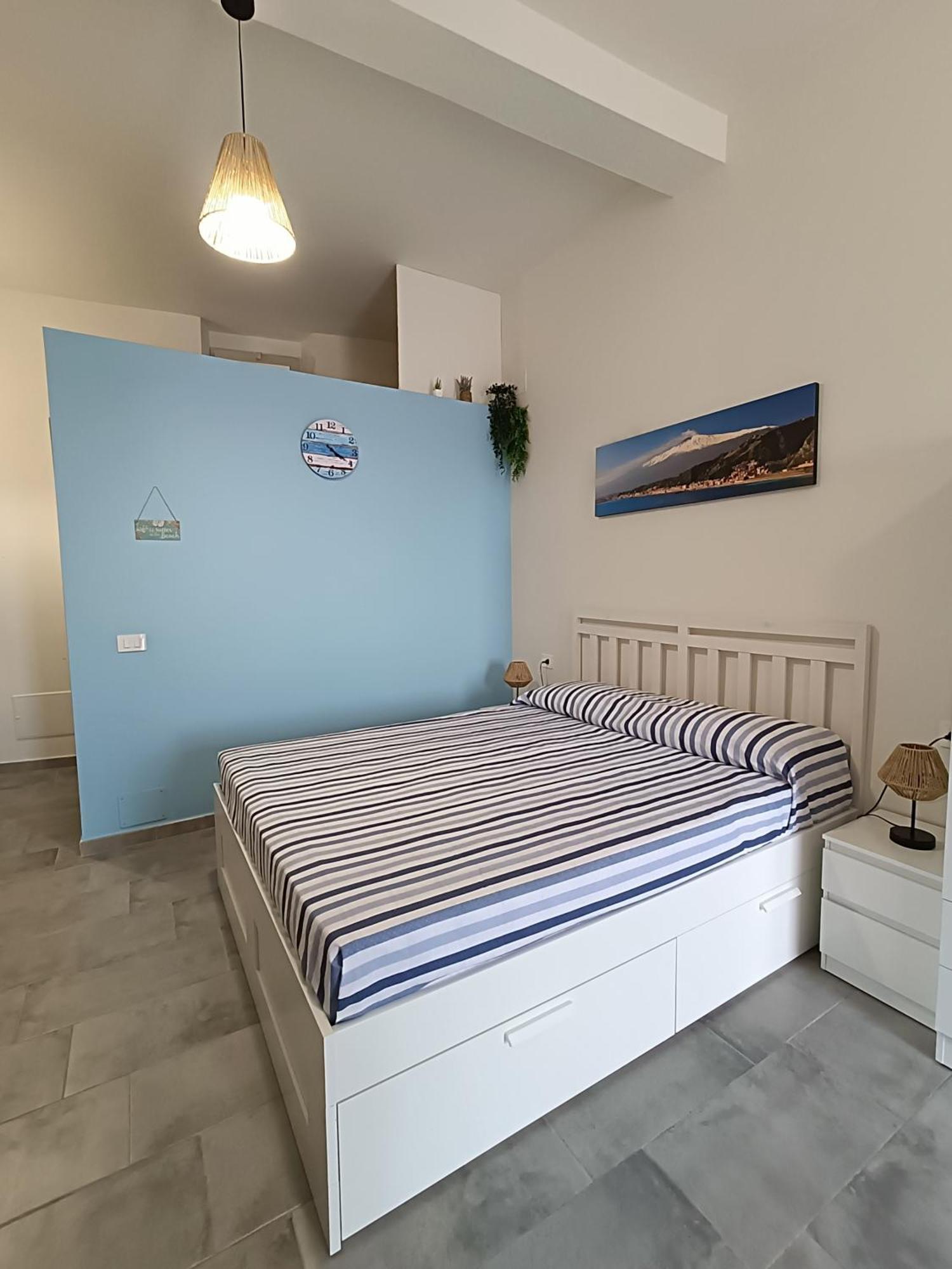 Apartment Casa Del Sole Fronte Mare Giardini-Naxos